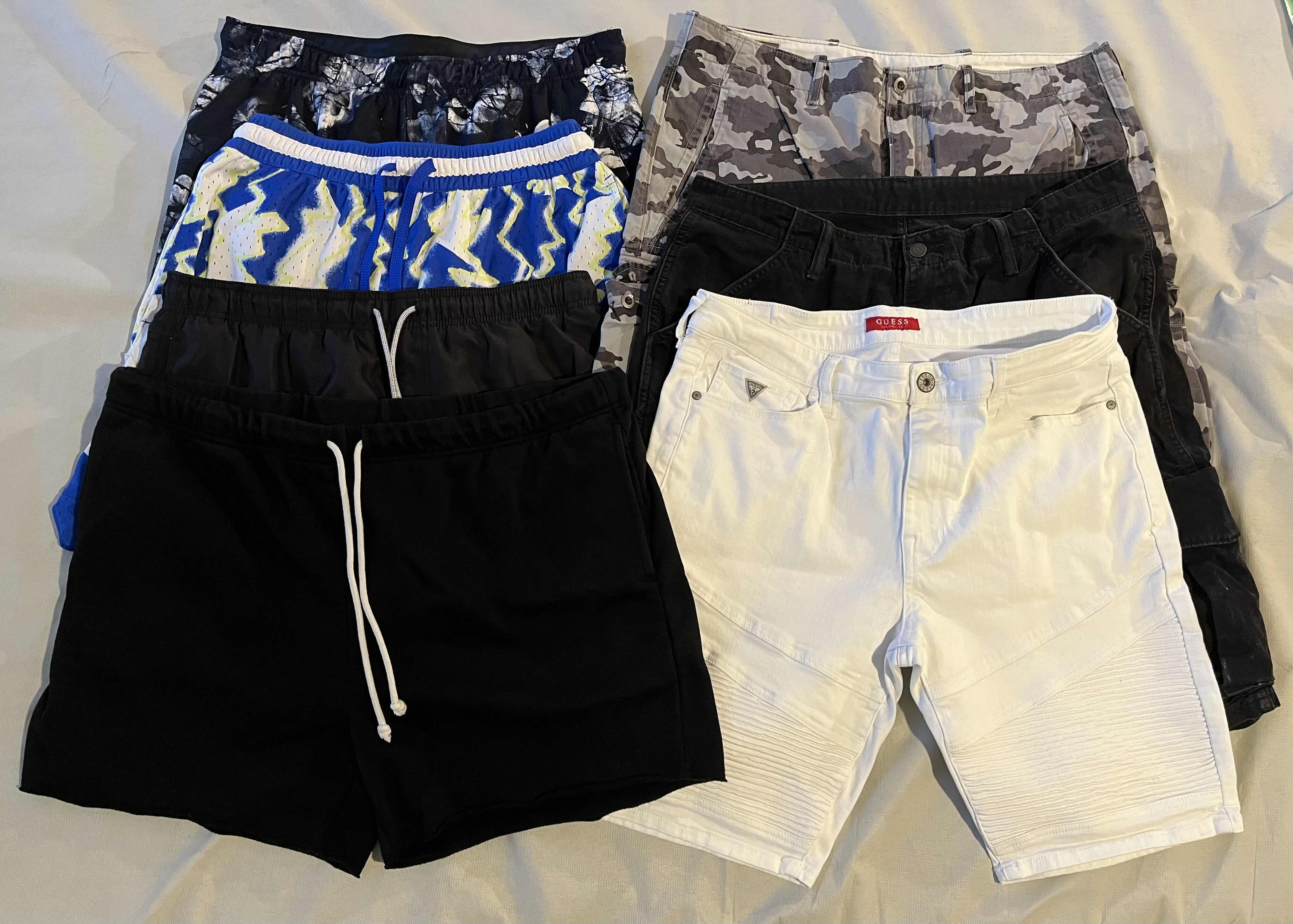 Photo 1 of BASKETBALL & CASUAL SHORTS MENS LG-XXL (7)