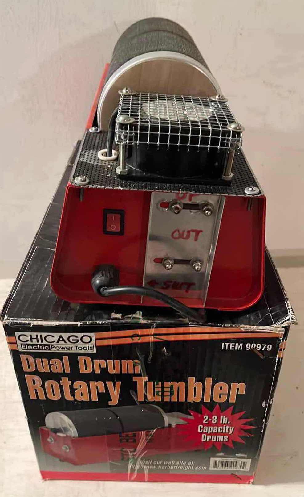 Photo 3 of CHICAGO ELECTRIC POWER TOOLS DUAL DRUM ROTARY ROCK TUMBLER MODEL 90879 W 5PC ROCK TUMBLING KIT