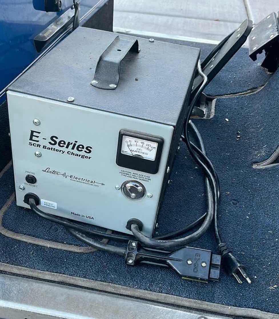 Photo 17 of EZGO TEXTRON FREEDOM GOLF CART YR.90s MANUFACTURER NO. A2090 SERIAL NO. 572692 W E-SERIES SCR BATTERY CHARGER (READ NOTES)