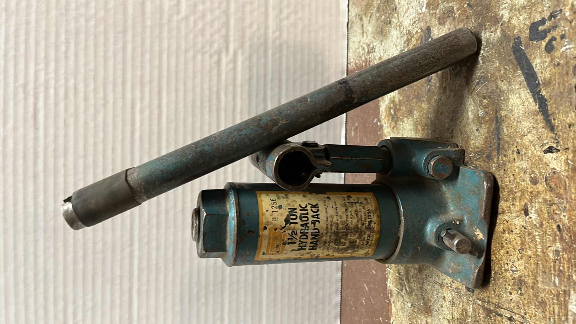 Photo 1 of SEARS 1.5 TON HYDRAULIC HAND JACK