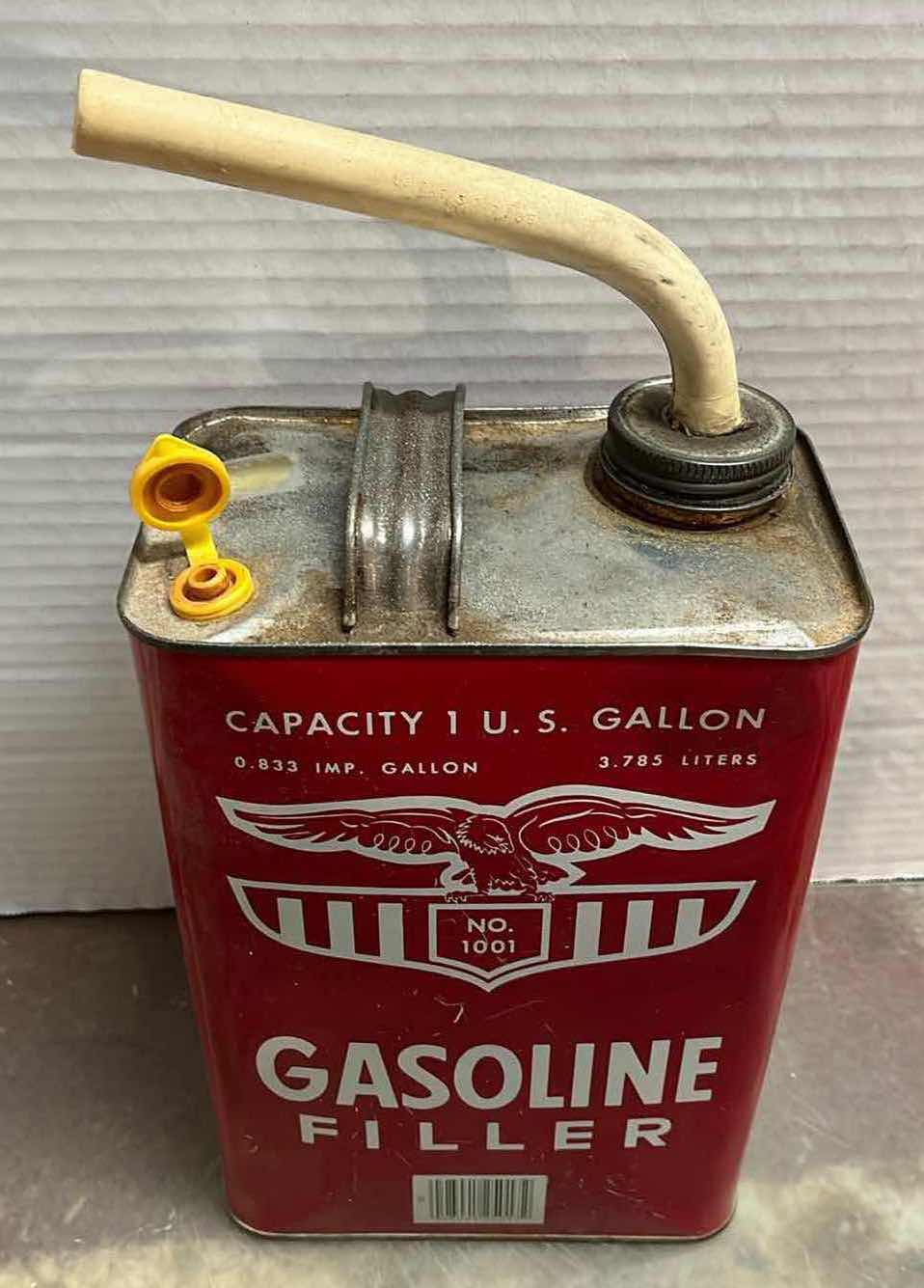 Photo 2 of NO. 1001 US 1GAL TIN GASOLINE FILLER