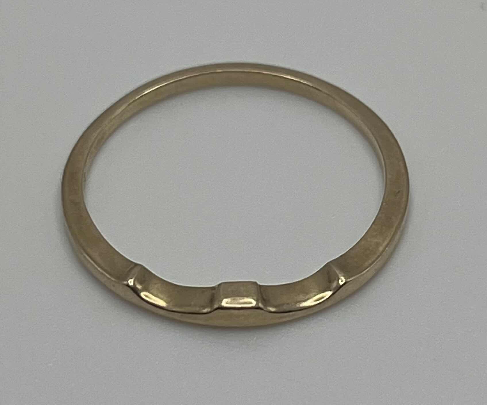 Photo 2 of GOLD WEDDING RING 14K BAND 1.6GRAMS WOMENS SIZE 9-10