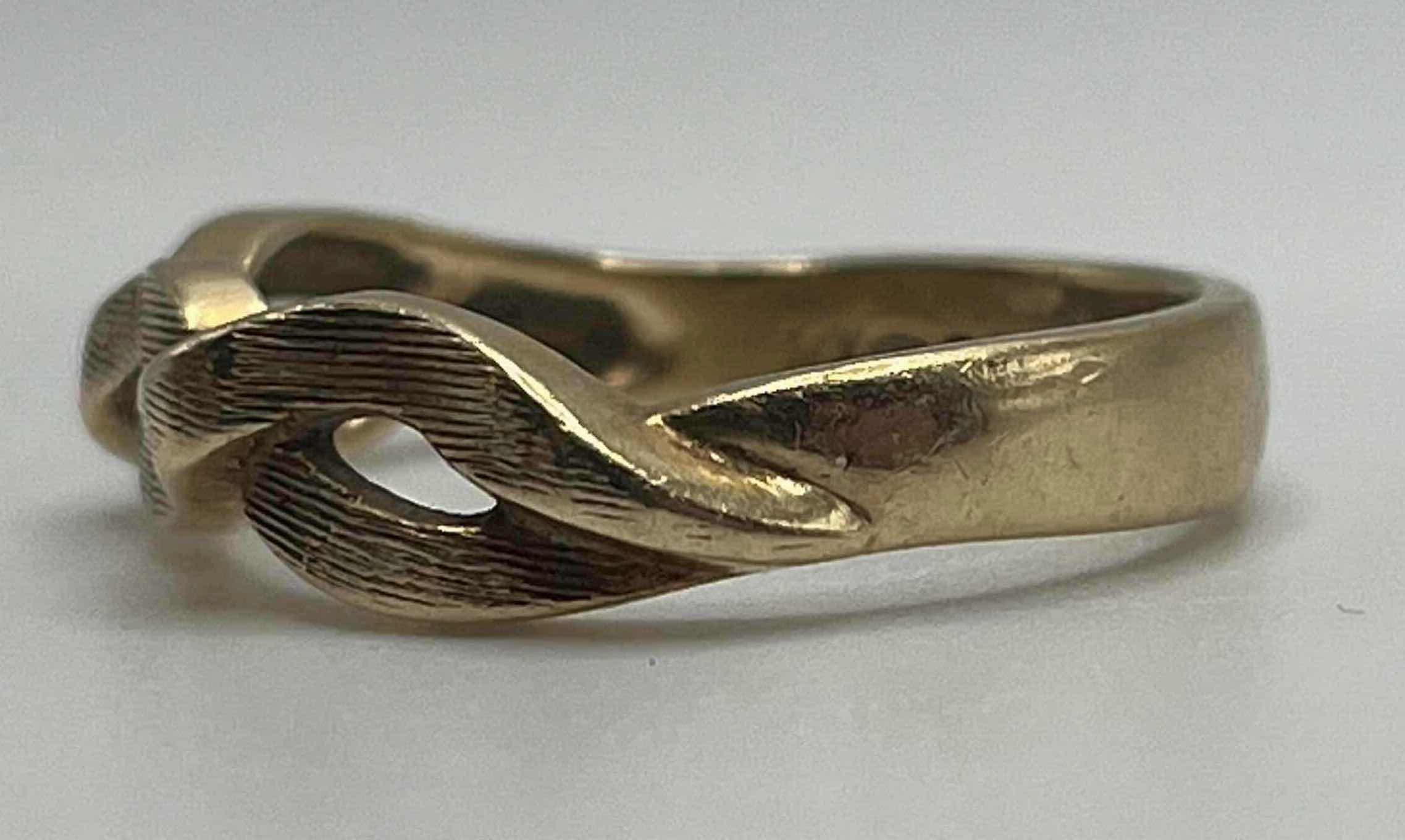 Photo 4 of GOLD RING CELTIC TWIST DESIGN 14K BAND 5.1GRAMS MENS SIZE 13-14