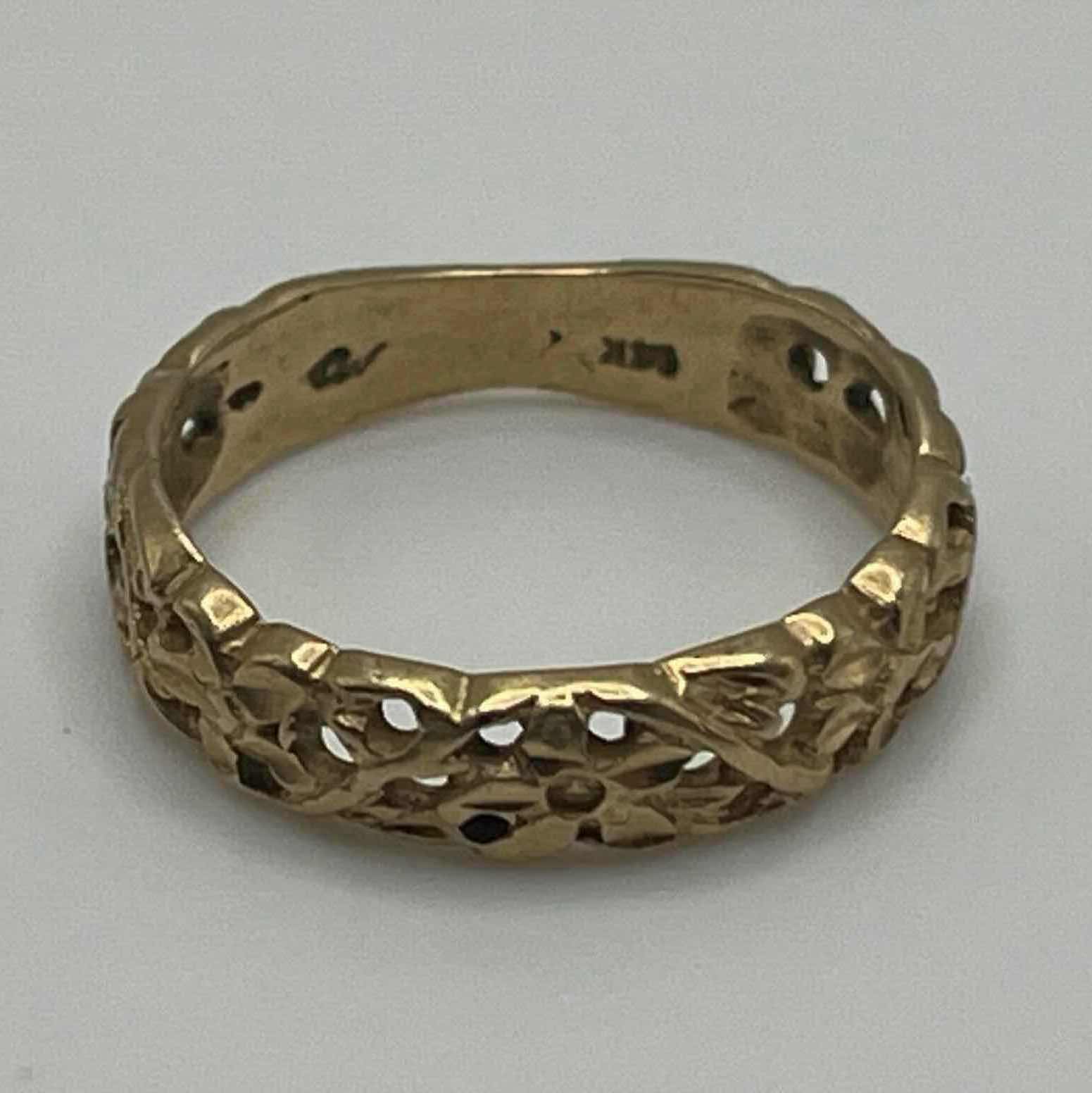 Photo 3 of GOLD RING WOVEN FLOWER DESIGN 14K BAND 2.3GRAMS WOMENS SIZE 6.5-7.5