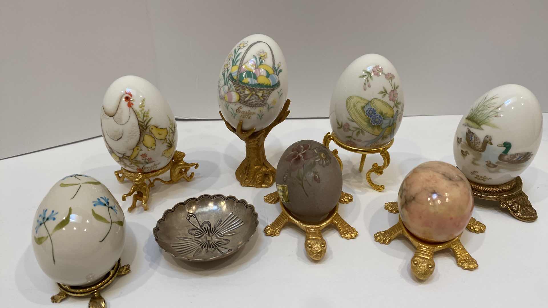 Photo 1 of 7 VINTAGE EGGS WITH STANDS AND TRINKET DISH (4 EGGS NORITAKE)