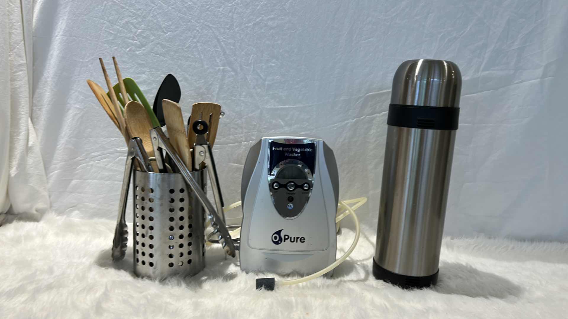 Photo 6 of KITCHEN ACCESSORIES- UTENSILS, PURE FRUIT AND VEGETABLE WASHER AND THERMOS