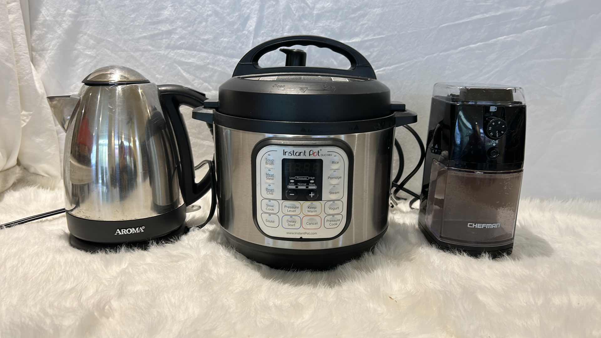 Photo 8 of 3 KITCHEN ACCESSORIES- INSTA POT, COFFEE GRINDER AND COFFEE WARMER