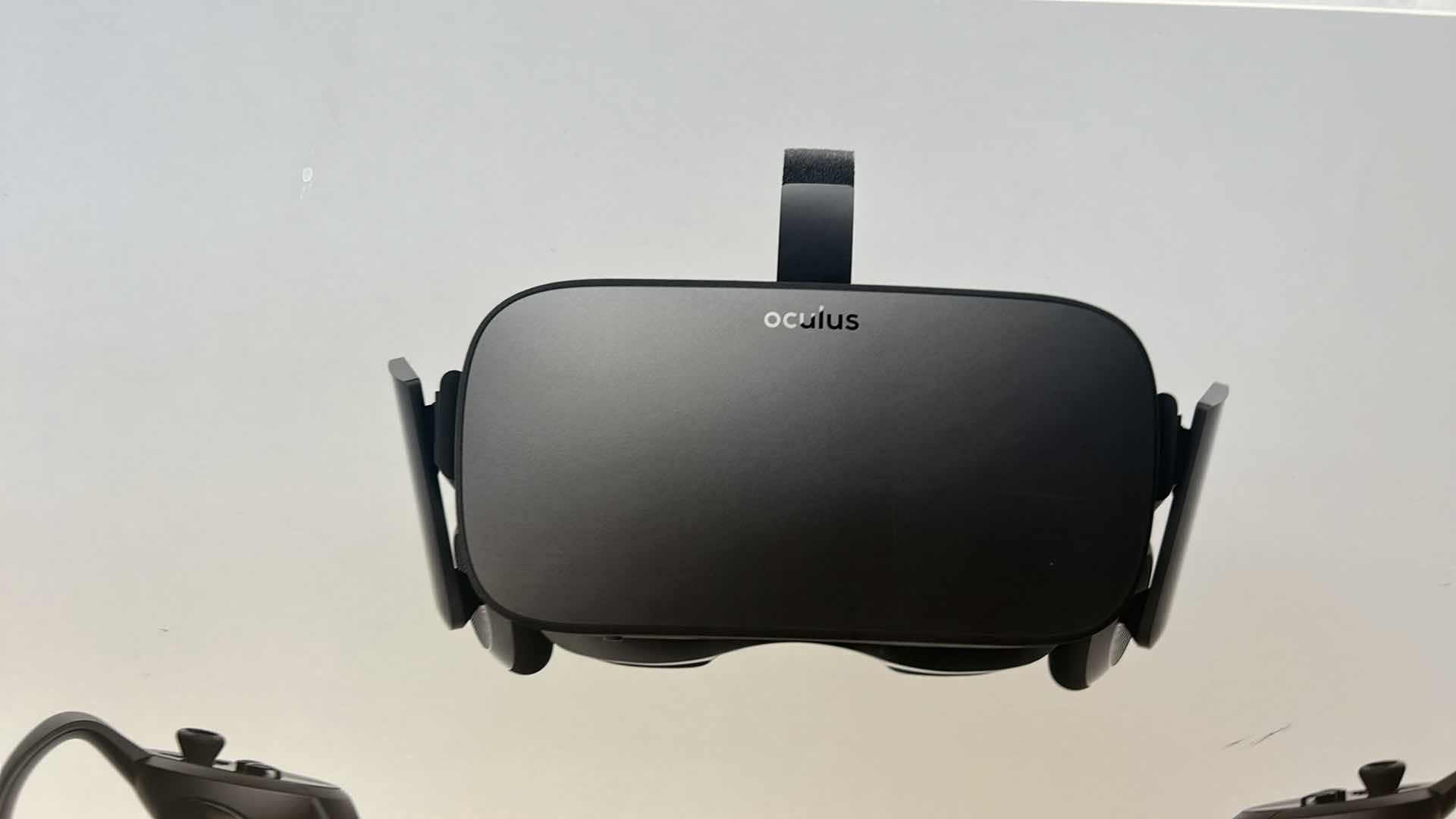 Photo 3 of NEW IN BOX OCULUS RIFT VIRTUAL REALITY