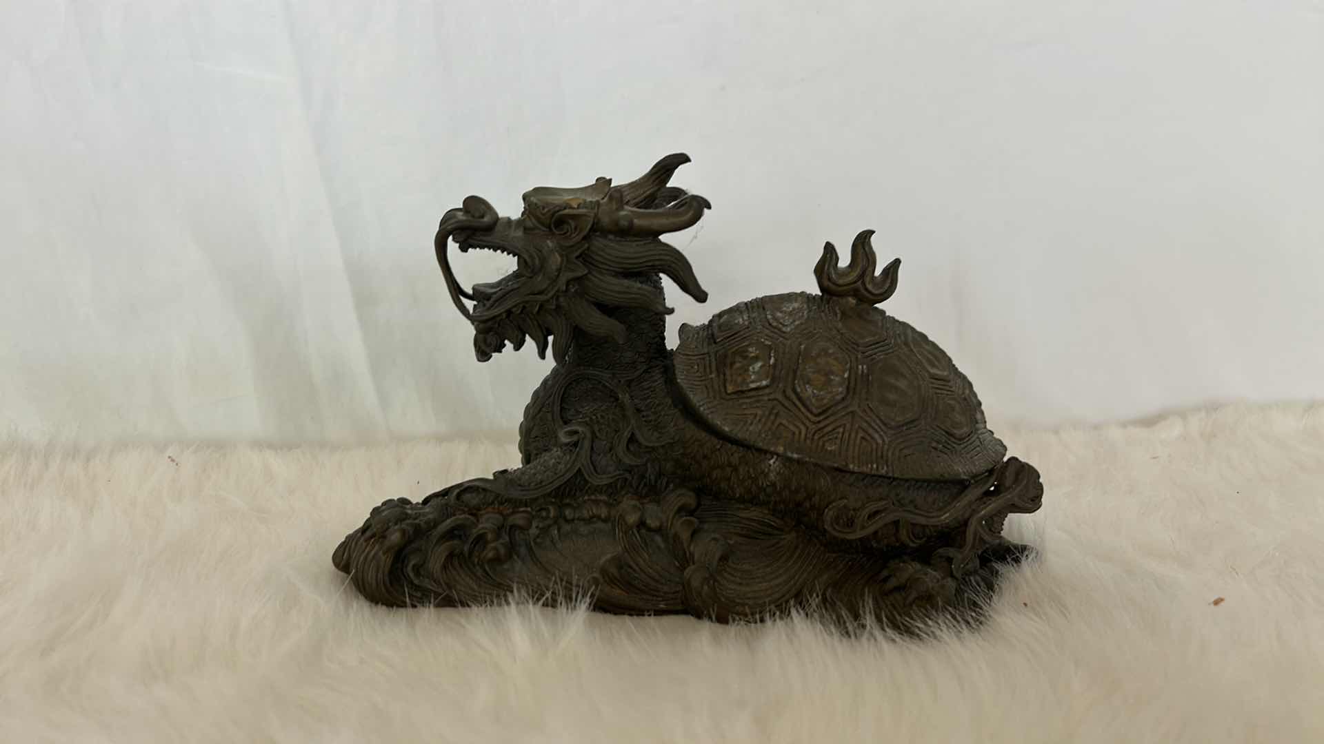 Photo 5 of VINTAGE METAL CHINA PALACE BRONZE FENG SHUI DRAGON WITH TURTLE SHELL LID