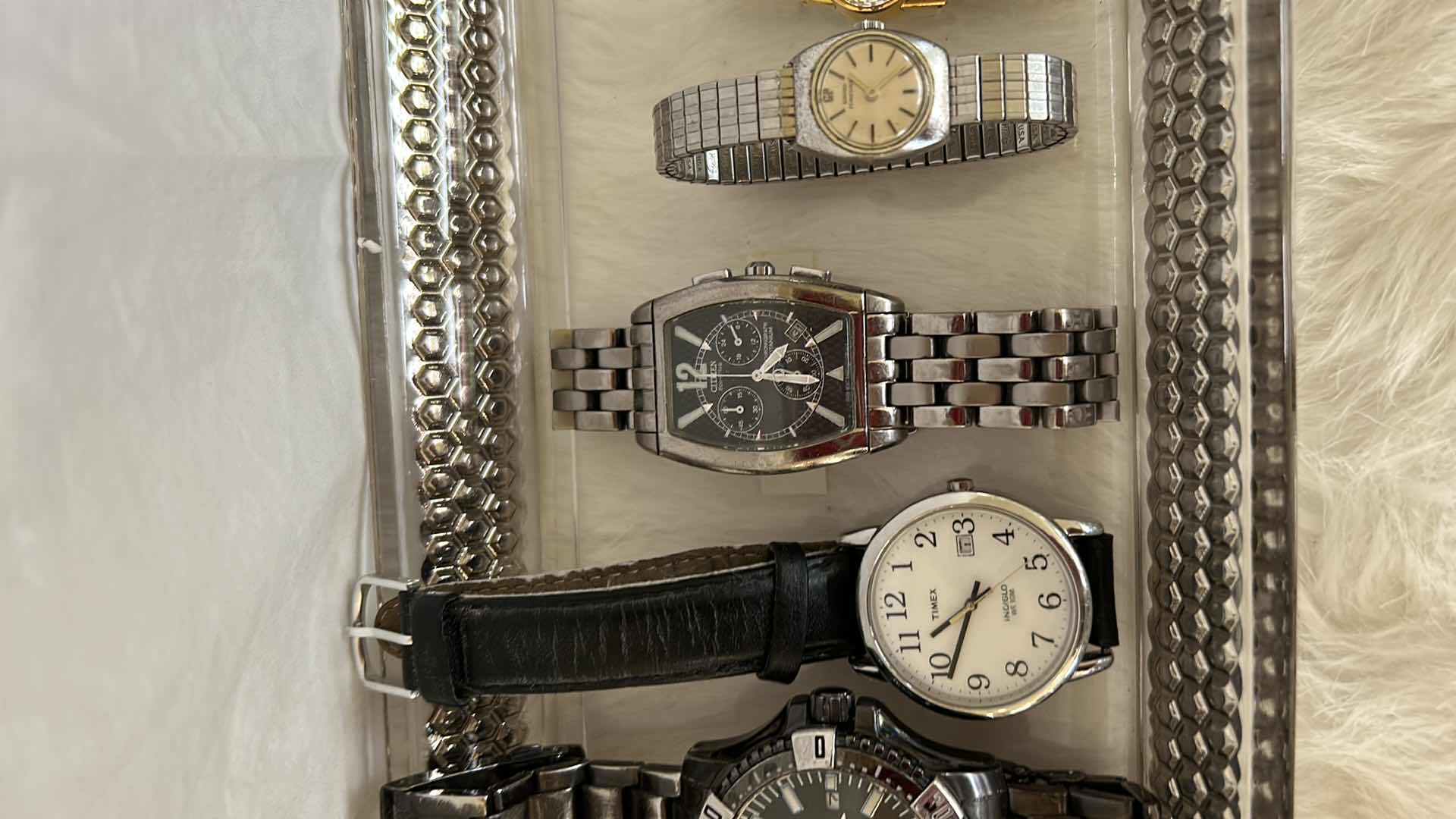 Photo 4 of WATCH ASSORTMENT MENS AND LADIES