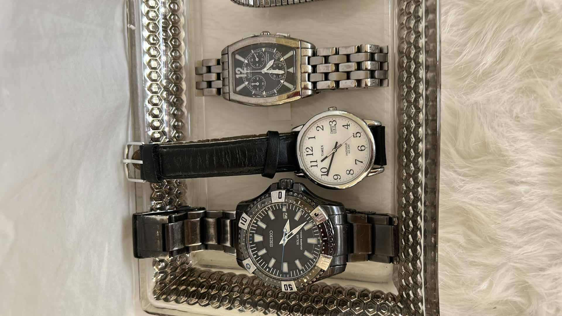 Photo 3 of WATCH ASSORTMENT MENS AND LADIES