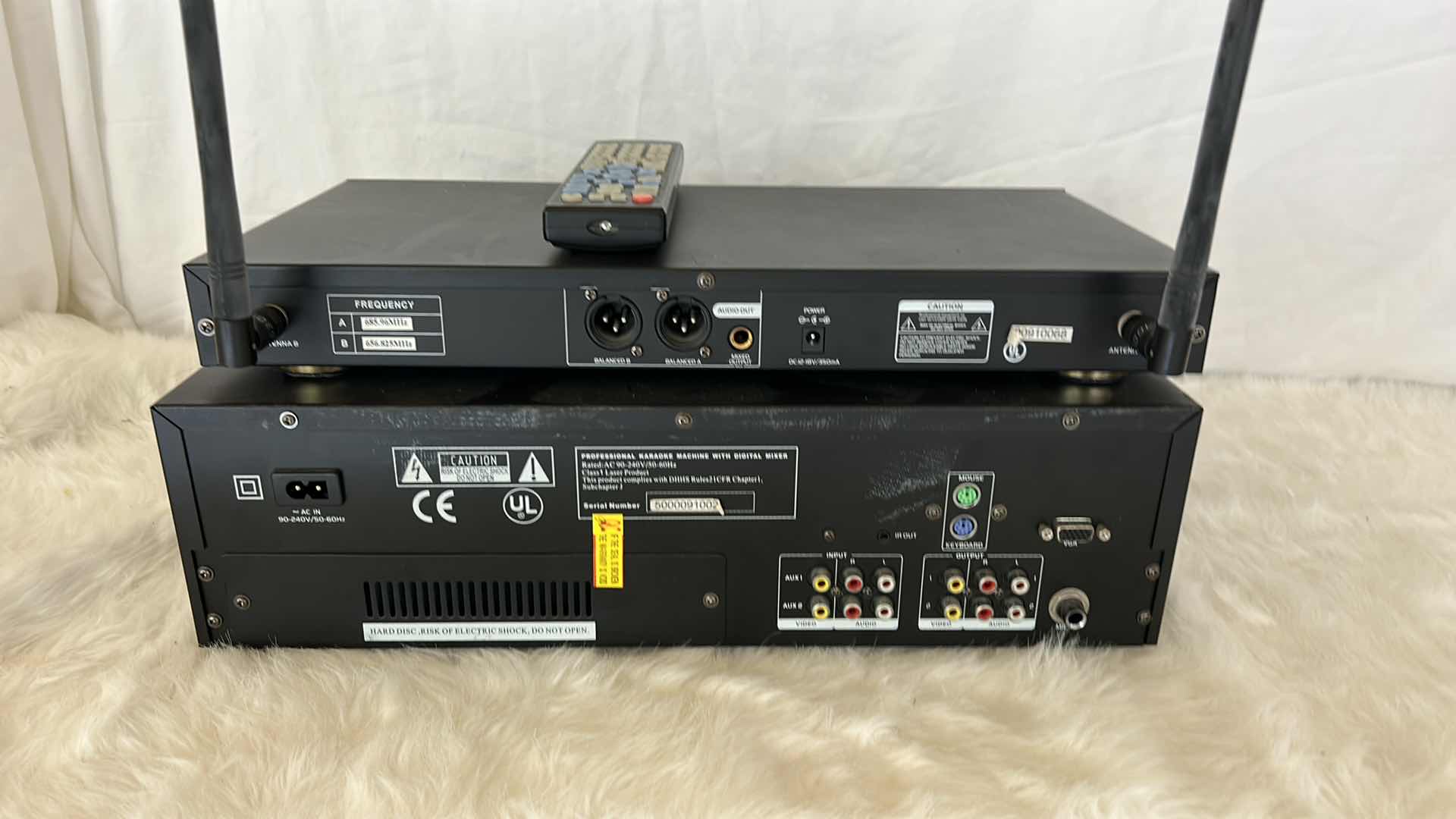 Photo 2 of SINGER STAR PROFESSIONAL KARAOKE MACHINE WITH DIGITAL MIXER, UWM 3000 MKII UHF W REMOTE