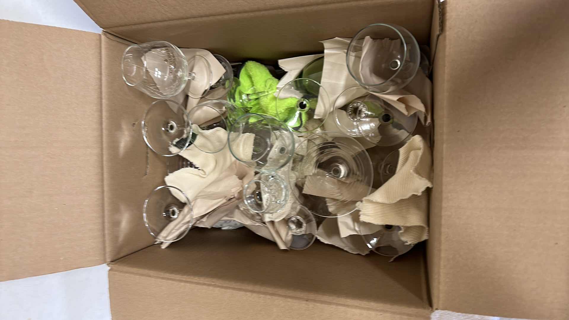 Photo 3 of BOX OF ASSORTED GLASSES