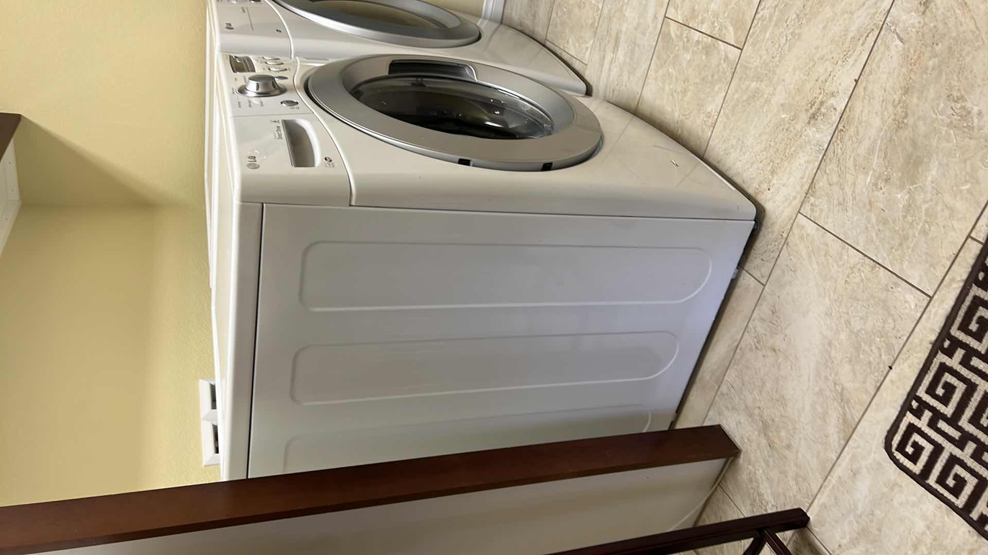 Photo 3 of WHITE LG FRONT LOAD WASHER (LIKE NEW)- MODEL WM3050CW