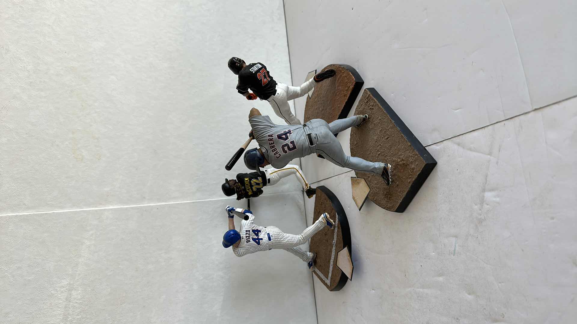 Photo 7 of MLB PLAYERS STATUETTES