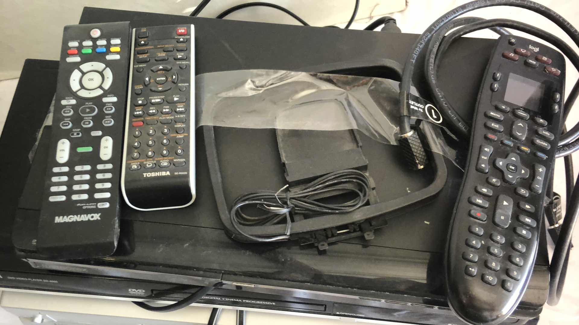 Photo 6 of ENTERTAINMENT BUNDLE RCA RS-255KM AUDIO SYSTEM, DVD AND VHS PLAYERS W REMOTES, STAR TREK VHS SETS