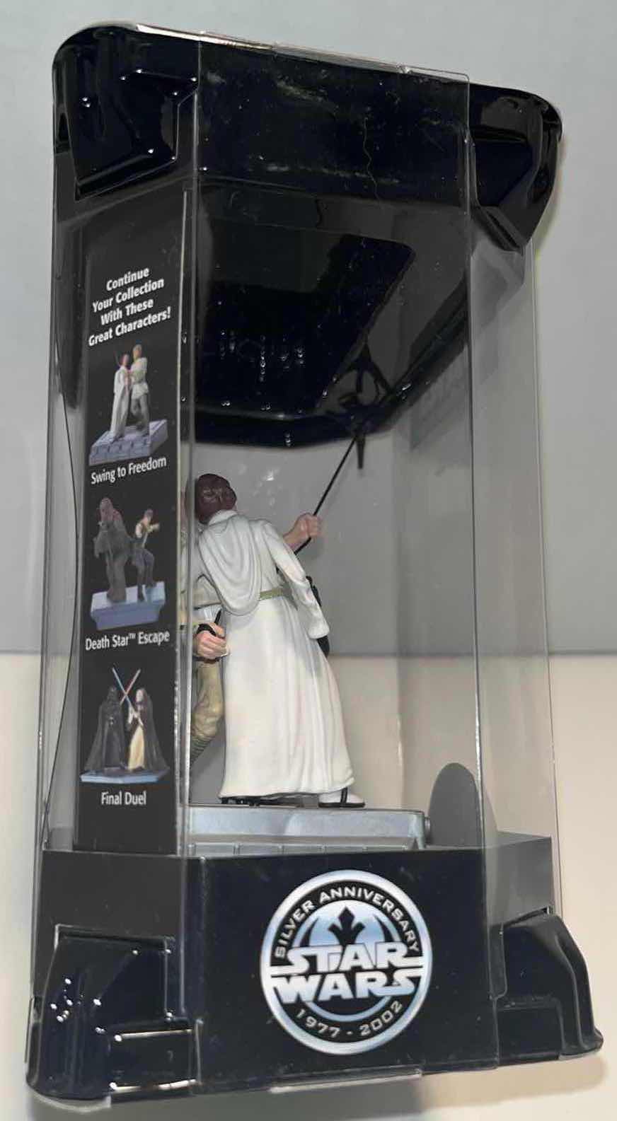 Photo 3 of NEW HASBRO STAR WARS SILVER ANNIVERSARY 1977-2002 “LUKE SKYWALKER & PRINCESS LEIA ORGANA- SWING TO FREEDOM”