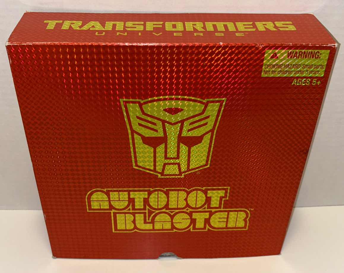 Photo 3 of NEW HASBRO 2010 TRANSFORMERS UNIVERSE G1 SERIES AUTOBOT BLASTER COMMEMORATIVE FIGURE