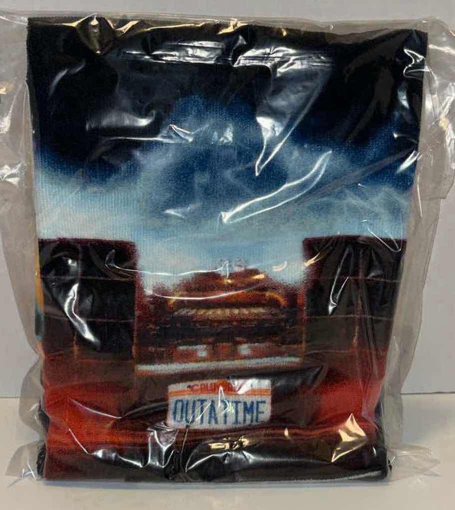 Photo 2 of NEW FACTORY ENTERTAINMENT 24” x 36” MICROFIBER TOWEL, BACK TO THE FUTURE DELOREAN TIME MACHINE