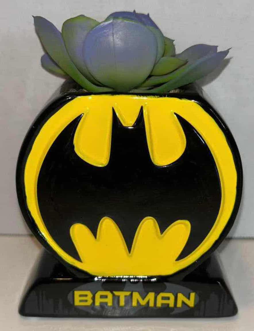 Photo 1 of $20 NEW BATMAN CIRCLE LOGO CERAMIC PLANTER 2.5” x 4.6” H4.75”