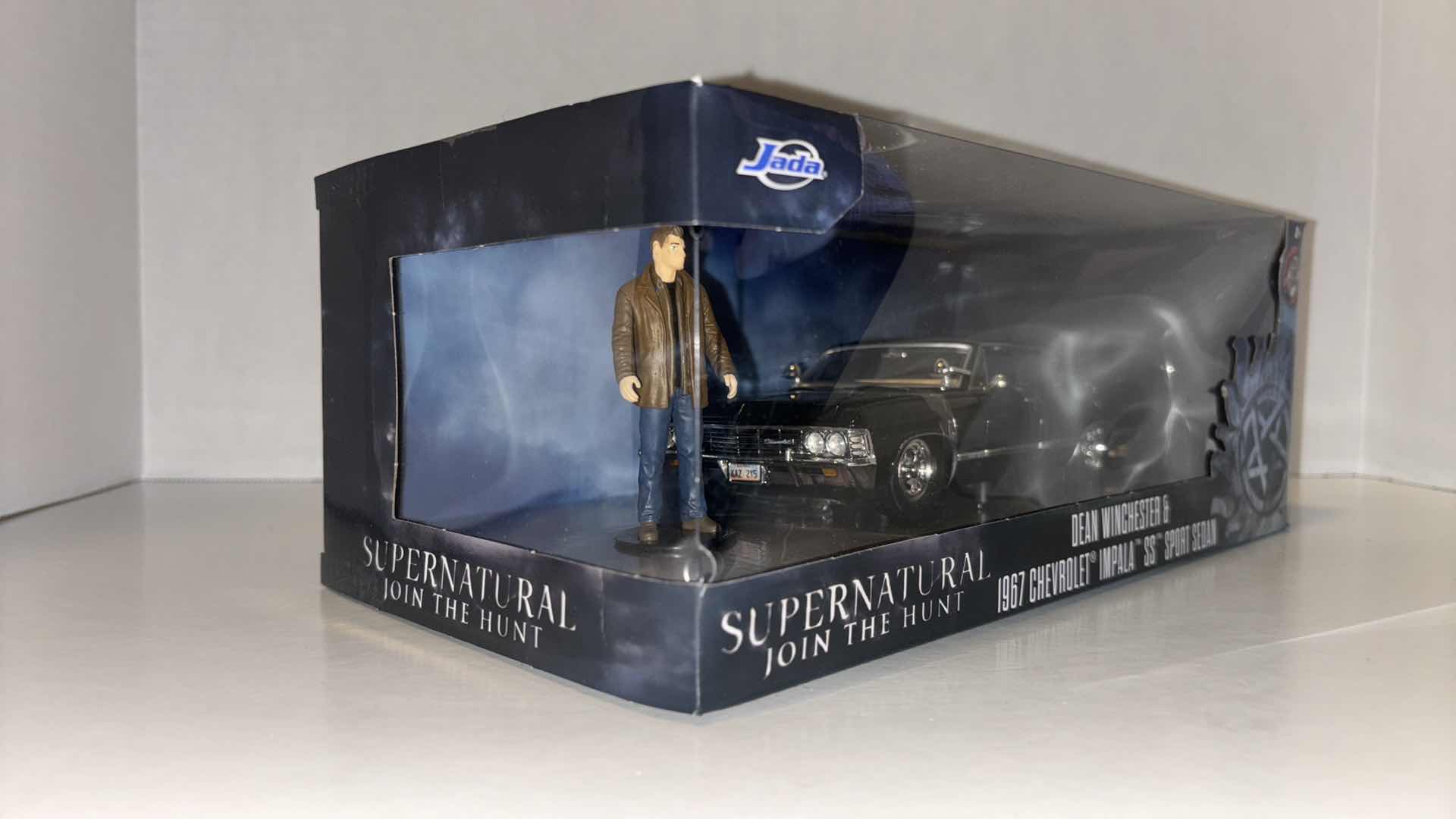 Photo 3 of NEW JADA TOYS HOLLYWOOD RIDES SUPERNATURAL JOIN THE HUNT  “DEAN WINCHESTER & 1967 CHEVROLET IMPALA SS SPORT SEDAN” (GM OFFICIAL LICENSED PRODUCT)