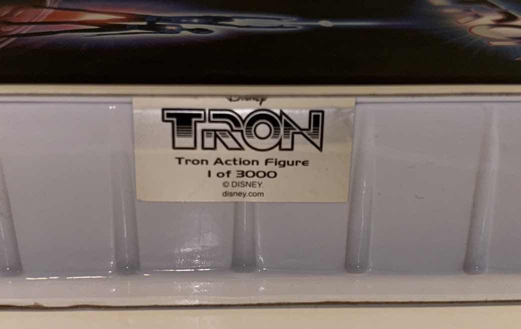 Photo 5 of NEW DIAMOND SELECT TOYS FACTORY SEALED DISNEY TRON ACTION FIGURE, LIMITED EDITION 1 OF 3,000