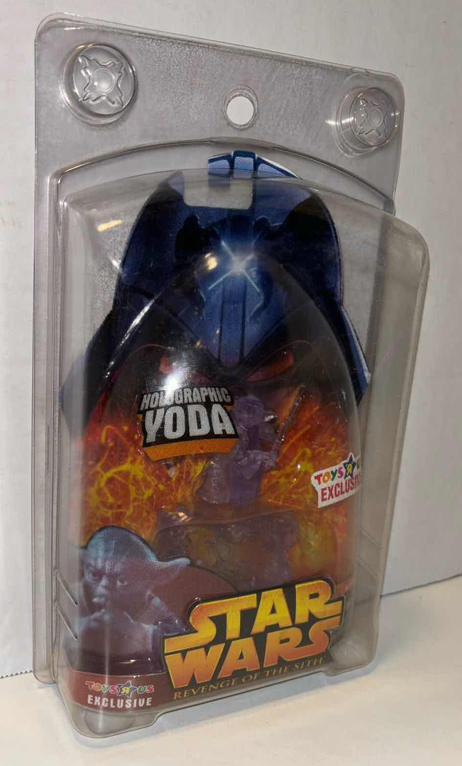 Photo 3 of NEW HASBRO 2005 TOYS R US EXCLUSIVE STAR WARS REVENGE OF THE SITH “HOLOGRAPHIC YODA” IN CLEAR PROTECTIVE CLAMSHELL CASE