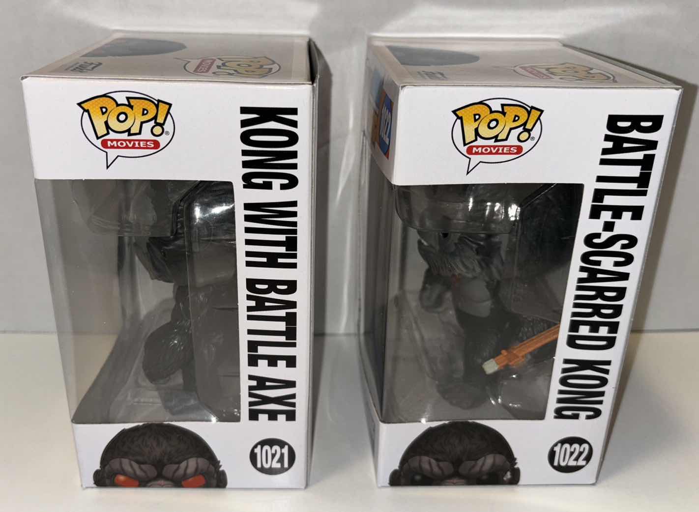 Photo 3 of NEW FUNKO POP! MOVIES VINYL FIGURE, 2-PACK GODZILLA VS KONG #1021 KONG W BATTLE AXE & #1022 BATTLE-SCARRED KONG