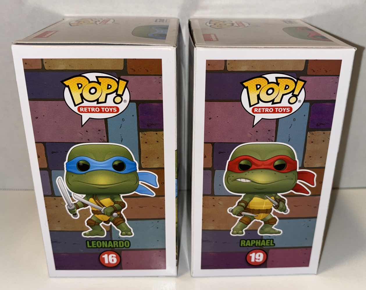 Photo 2 of NEW FUNKO POP! RETRO TOYS VINYL FIGURE, 2-PACK TEENAGE MUTANT NINJA TURTLES #16 LEONARDO & #19 RAPHAEL