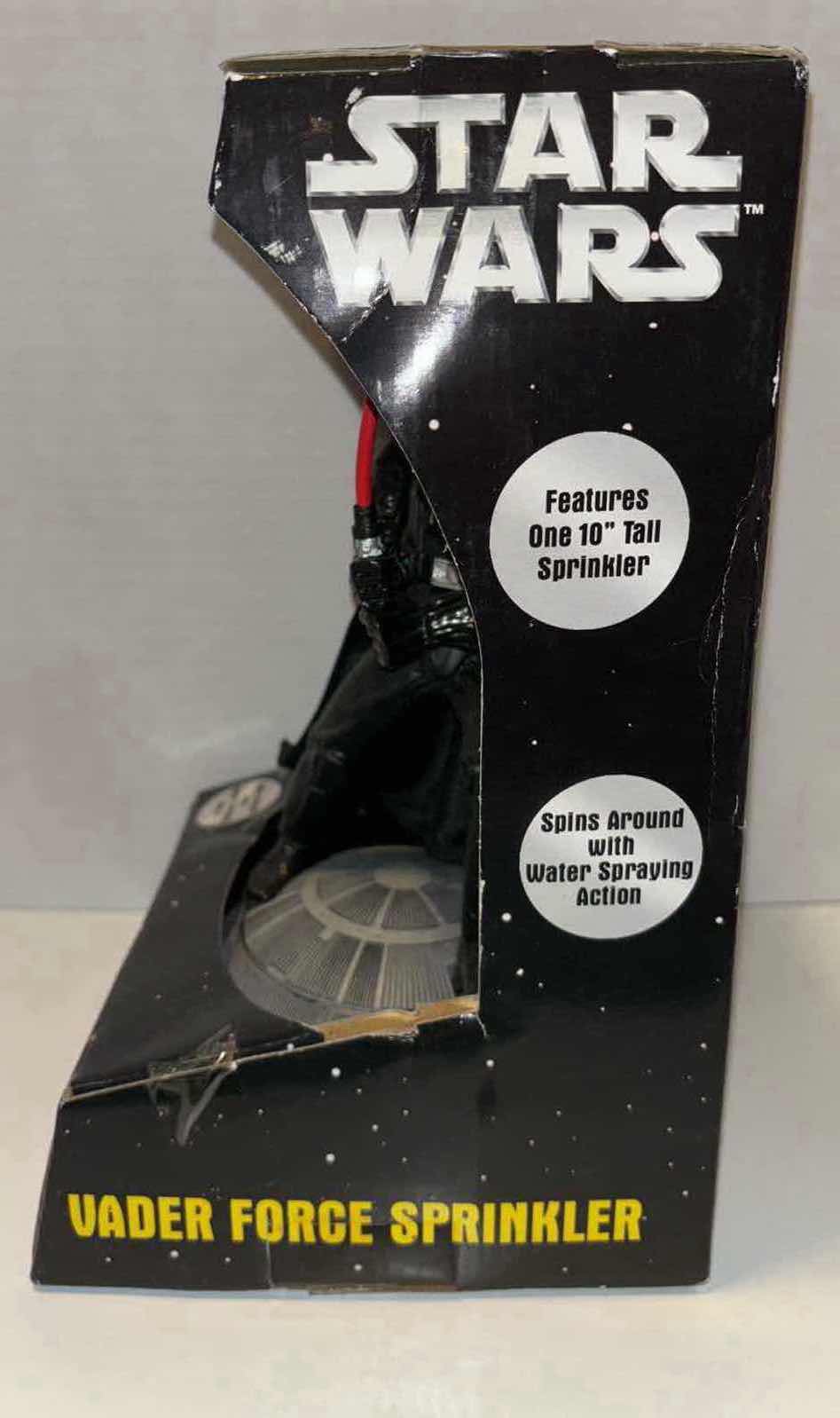 Photo 4 of $40 NEW SPORT FUN 2005 LUCAS FILM LTD STAR WARS VADER FORCE SPRINKLER