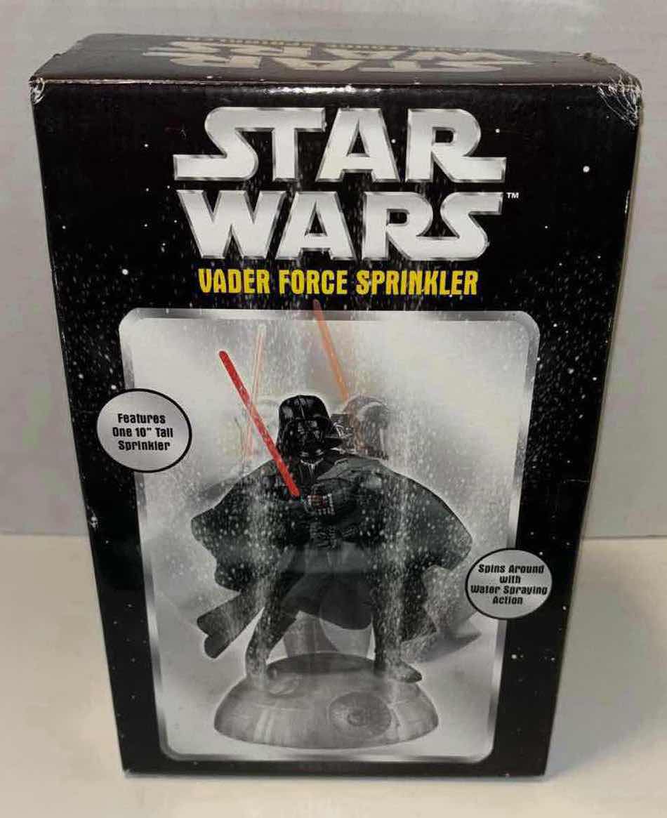 Photo 5 of $40 NEW SPORT FUN 2005 LUCAS FILM LTD STAR WARS VADER FORCE SPRINKLER