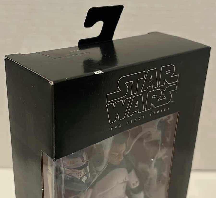 Photo 4 of NEW HASBRO STAR WARS THE BLACK SERIES ACTION FIGURE & ACCESSORIES, “CLONE COMMANDER WOLFFE”