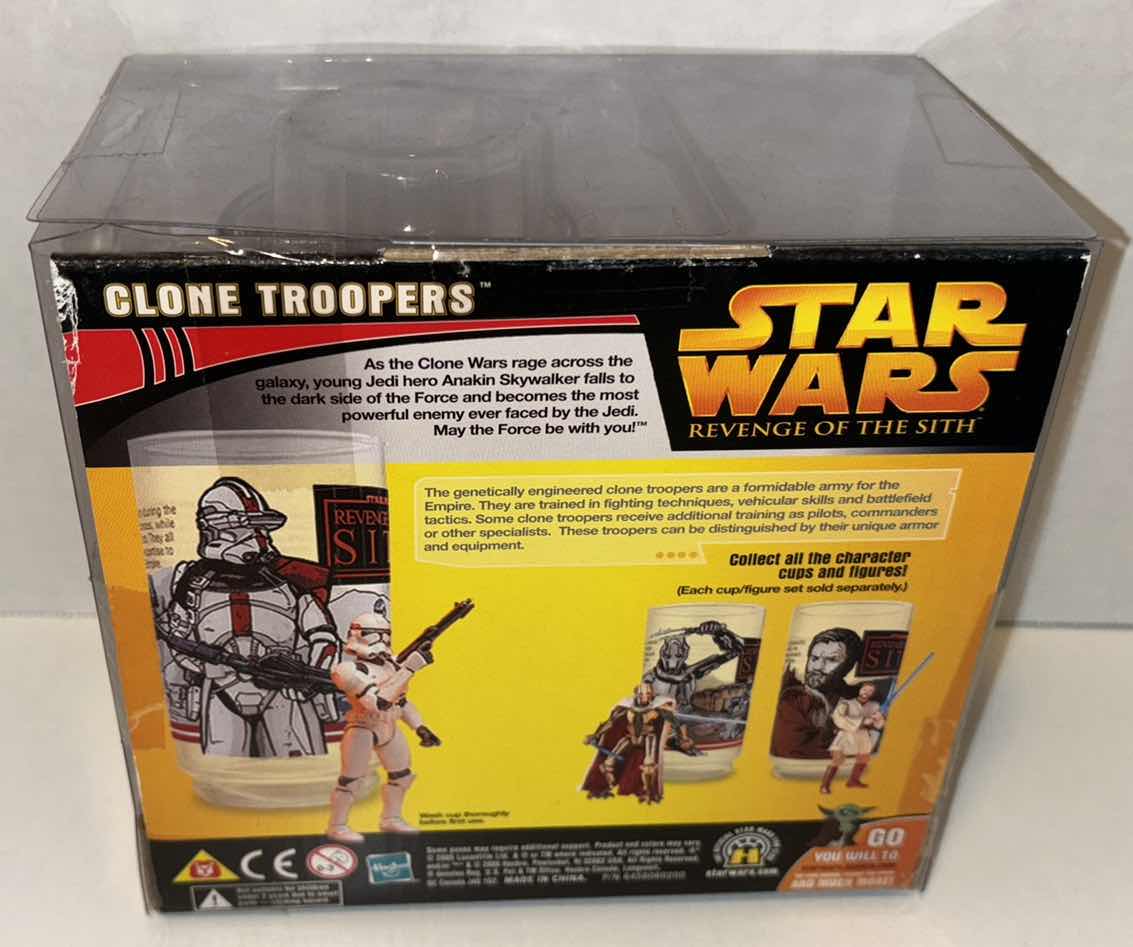 Photo 3 of NEW HASBRO STAR WARS REVENGE OF THE SITH CUP & CLONE TROOPER ACTION FIGURE & ACCESSORIES