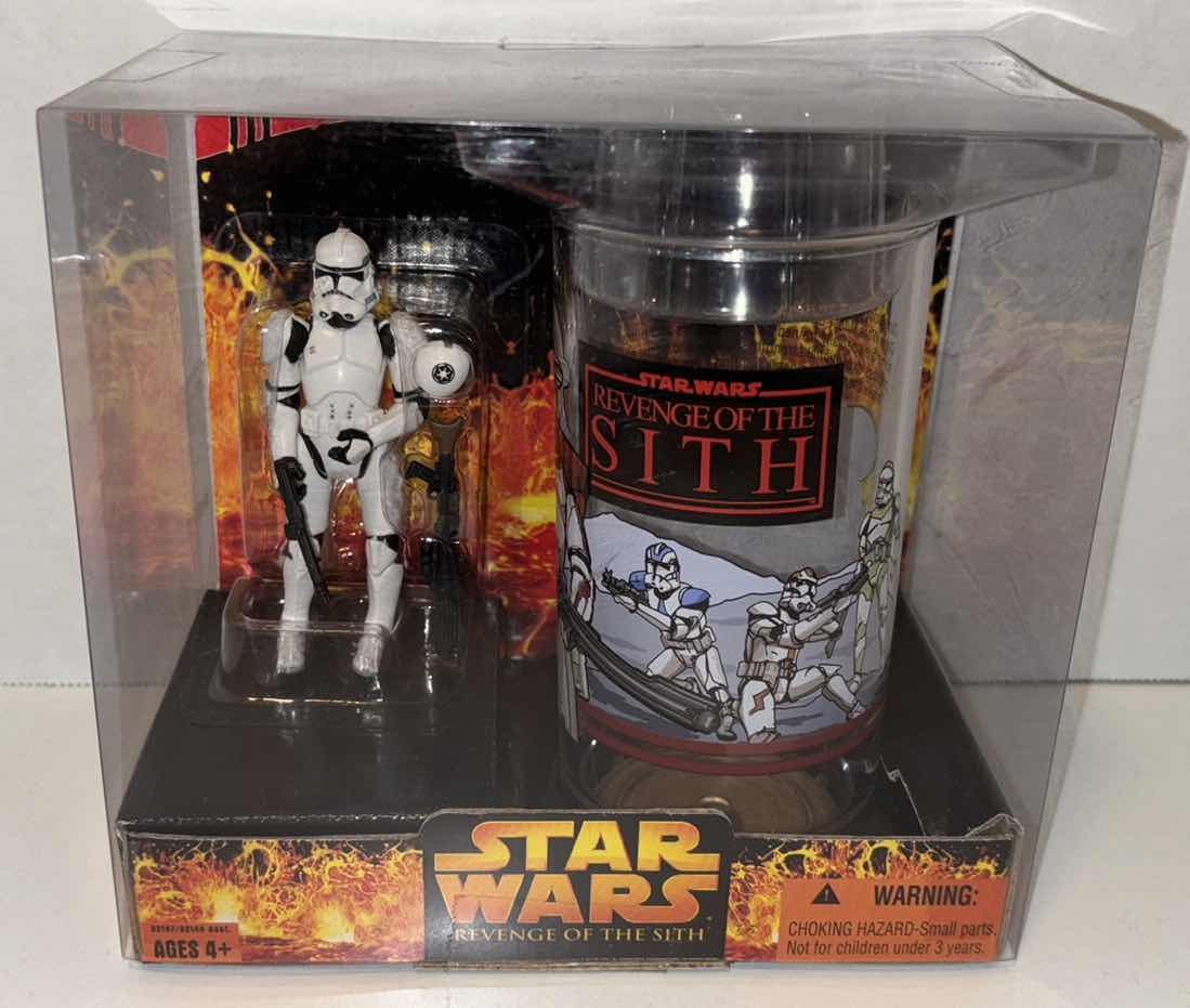 Photo 1 of NEW HASBRO STAR WARS REVENGE OF THE SITH CUP & CLONE TROOPER ACTION FIGURE & ACCESSORIES