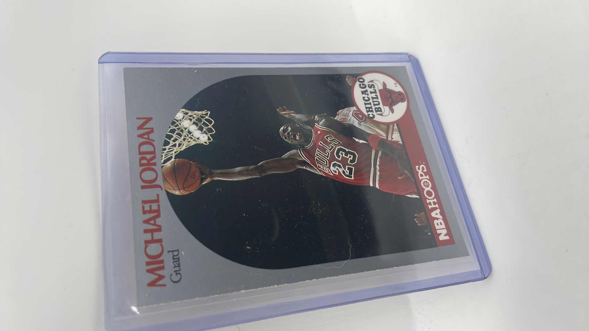 Photo 1 of 1990 MICHAEL JORDAN NBA HOOPS CARD 65