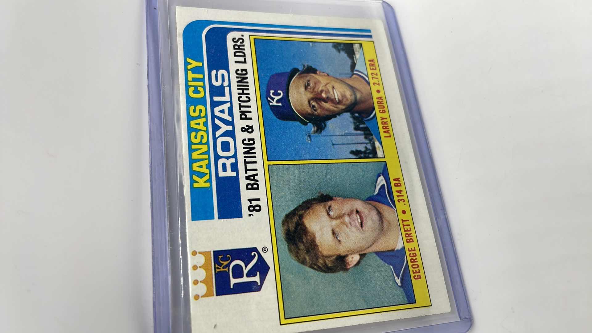 Photo 1 of 1982 KANSAS CITY ROYLAS GEORGE BRETT TOPPS CARD 96