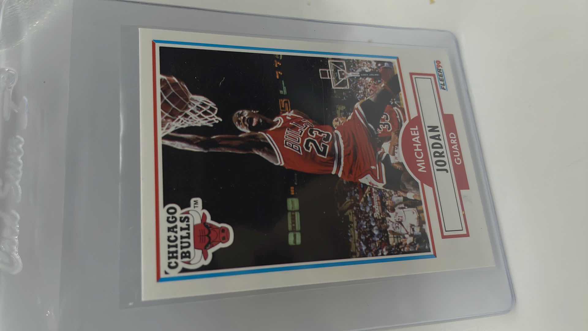 Photo 1 of 1990 MICHAEL JORDAN FLEER CARD 26