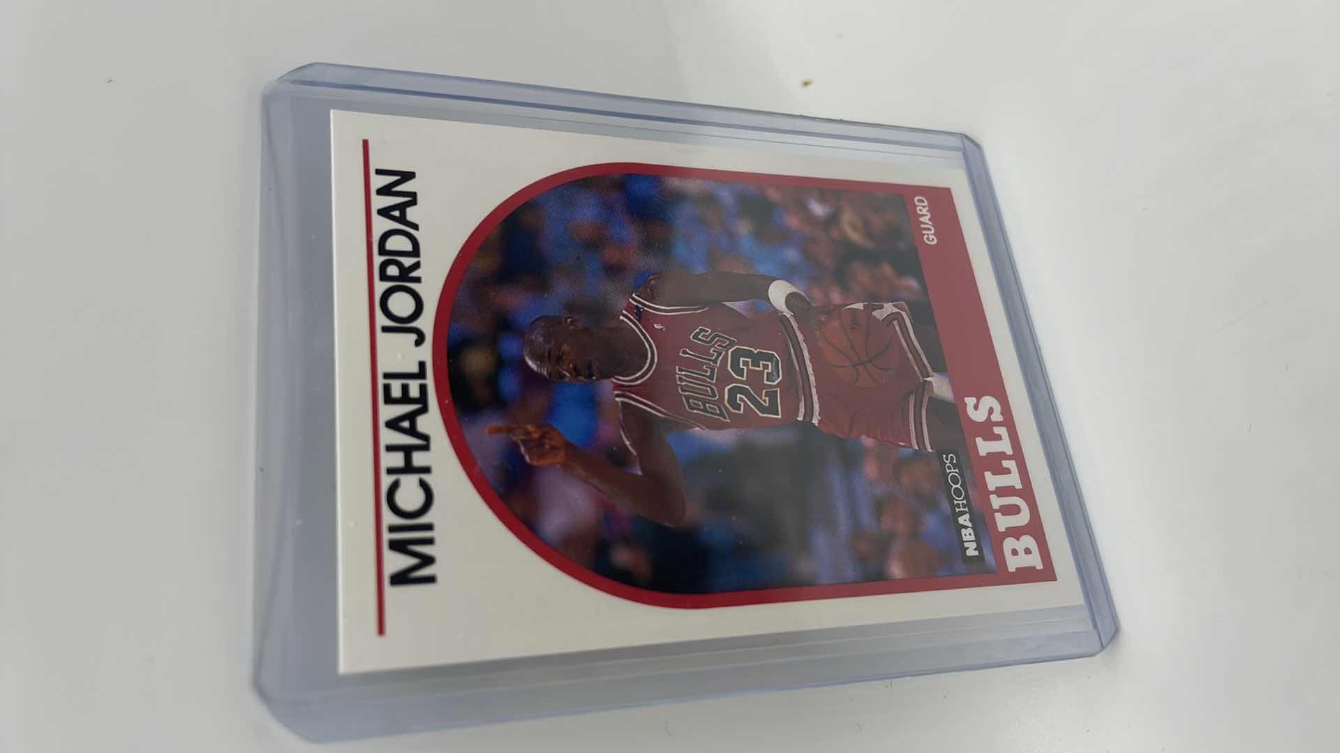 Photo 1 of 1989 MICHAEL JORDAN NBAHOOPS CARD 200