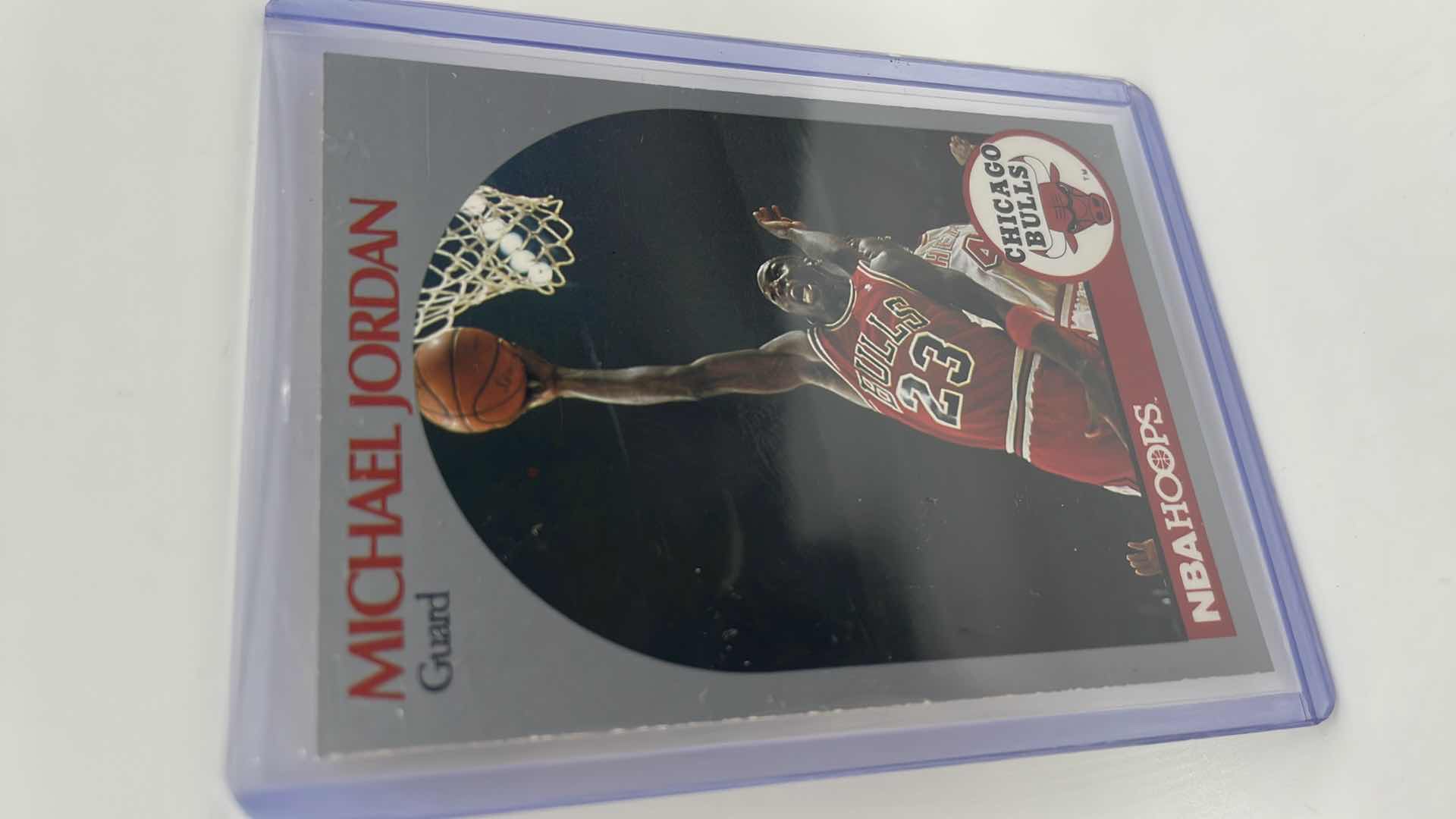 Photo 1 of 1990 MICHAEL JORDAN NBA HOOPS CARD 65