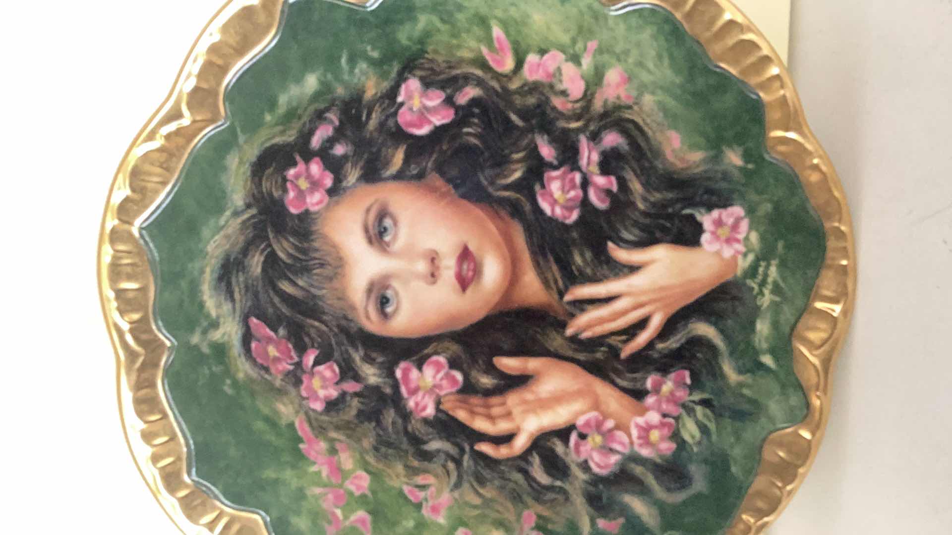 Photo 2 of COLLECTORS PICKARD PORCELAIN PLATE, SYMPHONY OF ROSES, LIMITED EDITION, NUMBERED