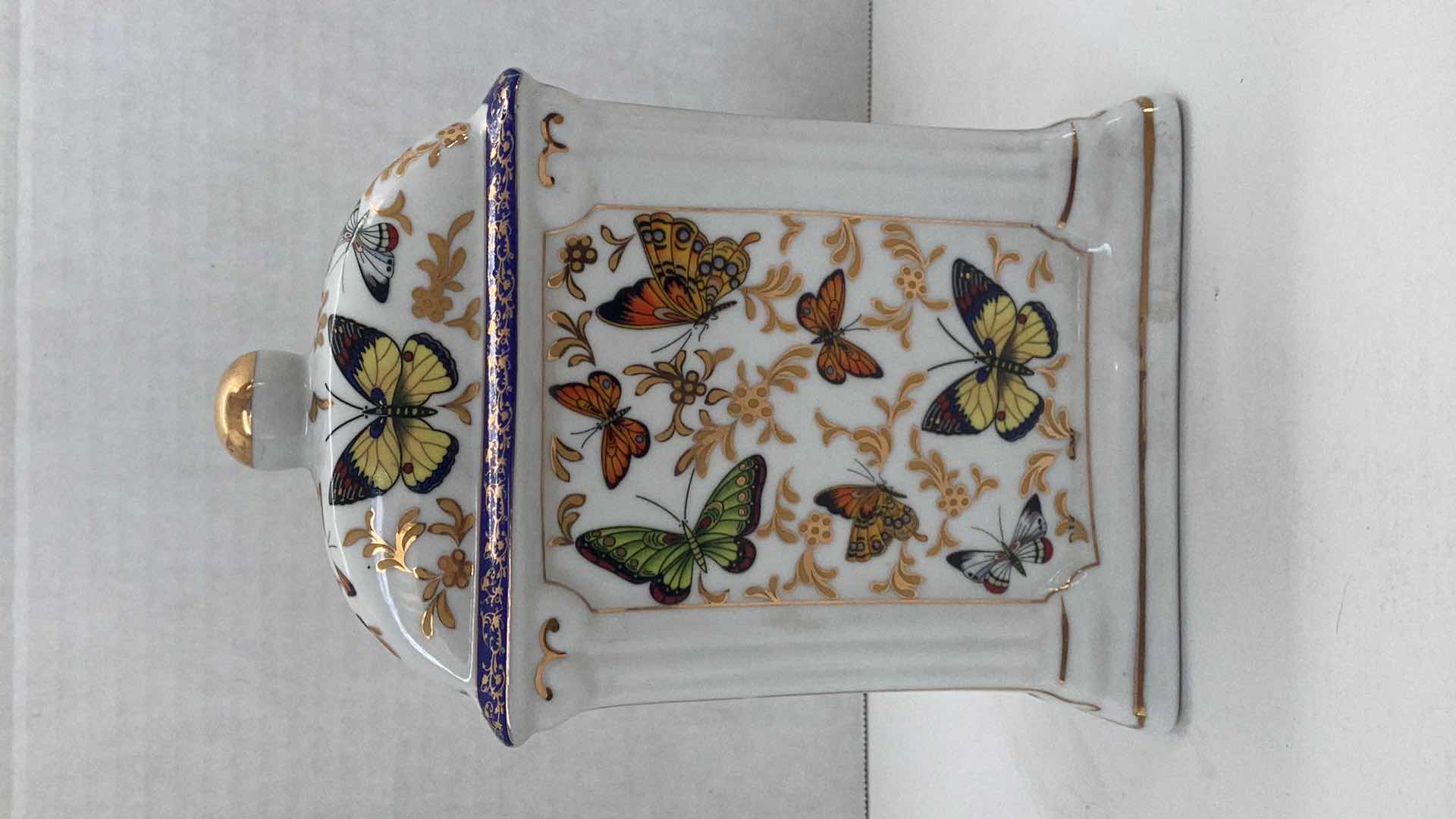 Photo 3 of FORMALITIES BY BAUM BROS PORCELAIN BUTTERFLY CLOCK