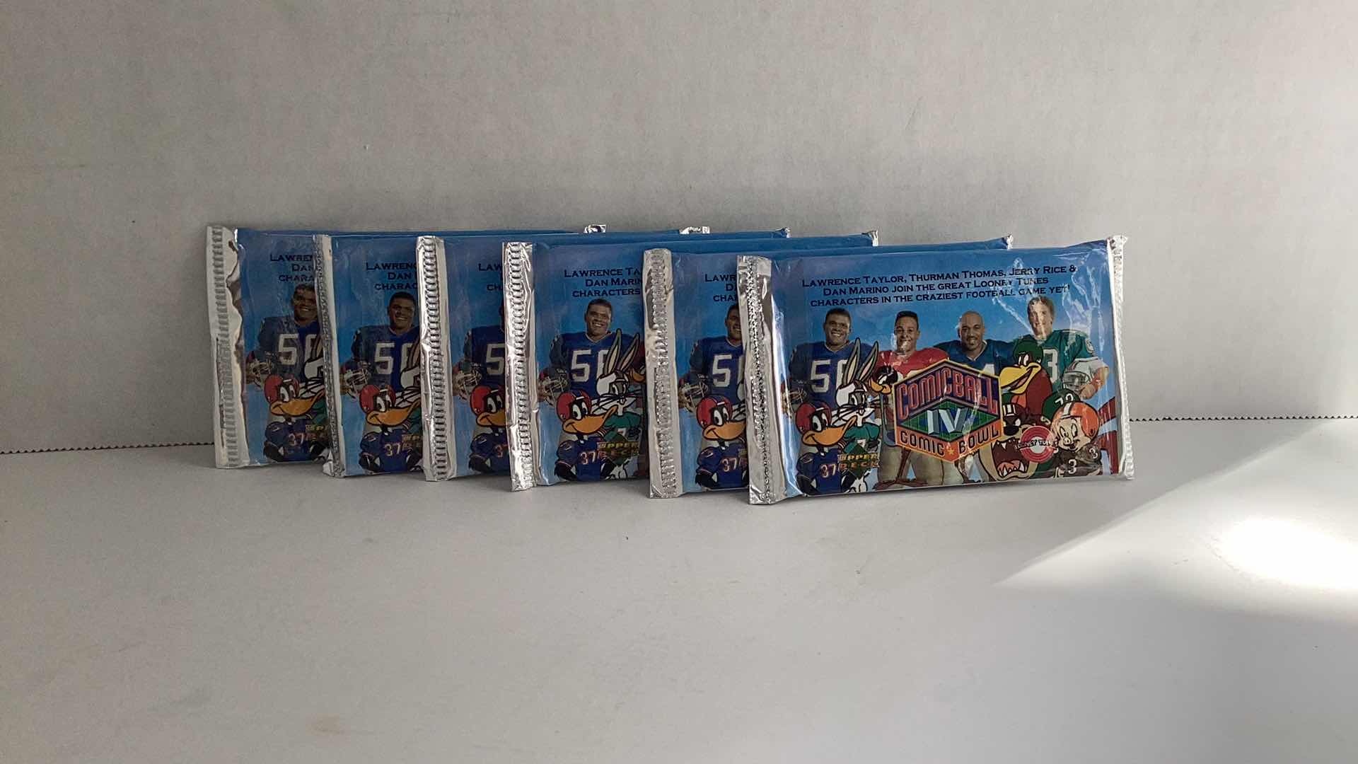 Photo 1 of SET OF 6 1992 LOONEY TUNES COMIC BALL COMIC BOWL CARDS