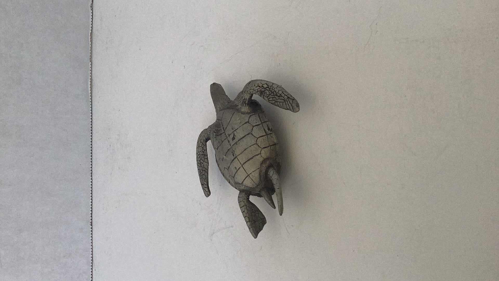 Photo 4 of PEWTER TURTLE 3 INCHES LONG