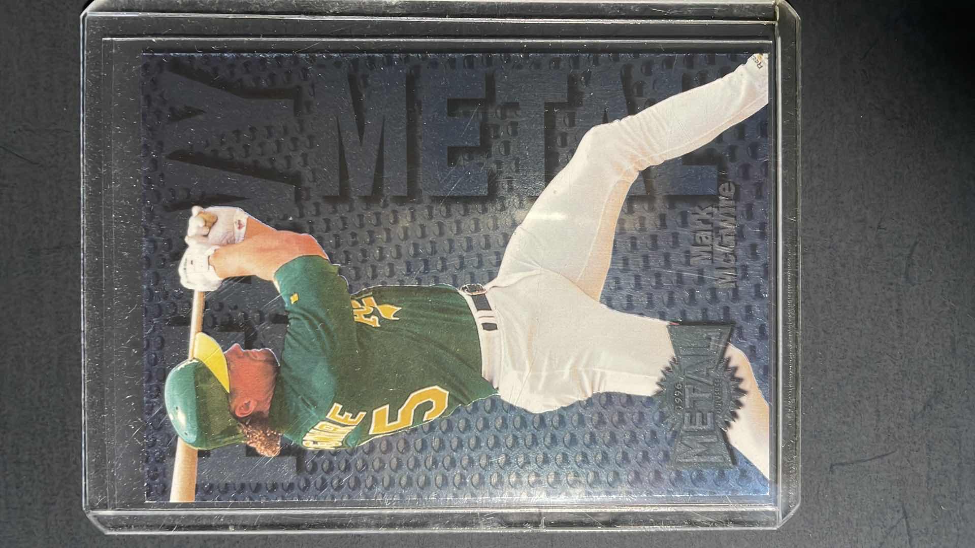 Photo 1 of 1996 FLEER MARK MCGWIRE 5 of 10