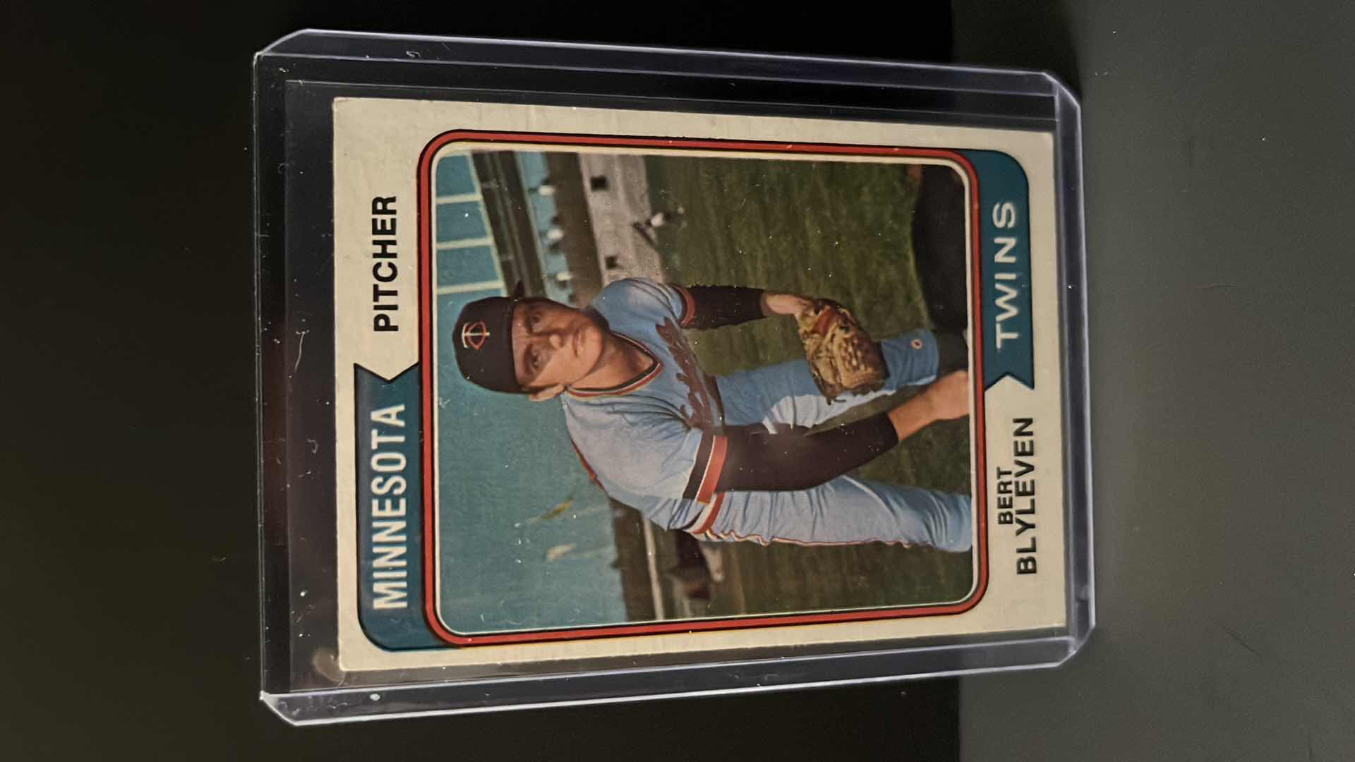 Photo 1 of 1974 TOPPS BASEBALL CARD BERT BLYLEVEN MINNESOTA TWINS #98