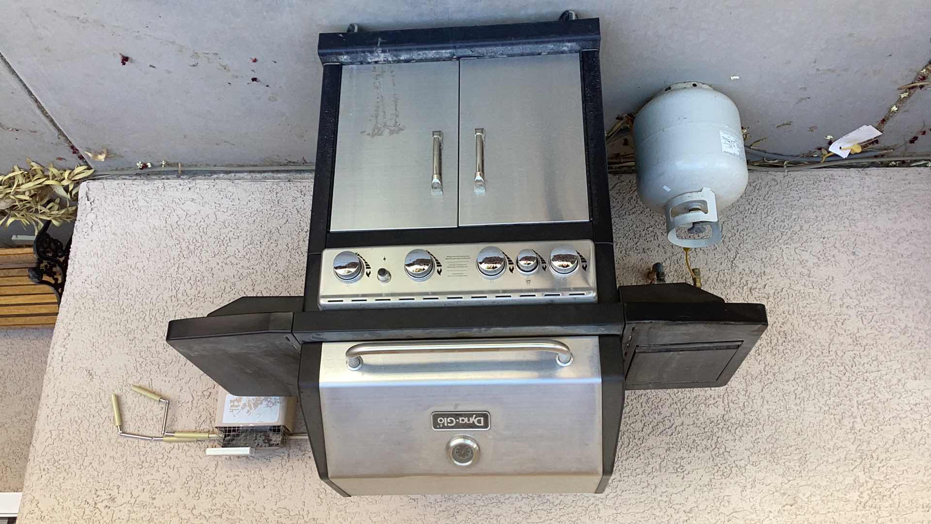 Photo 1 of DYNA-GLOW 4 BURNER GRILL WITH SIDE BURNER AND COVER