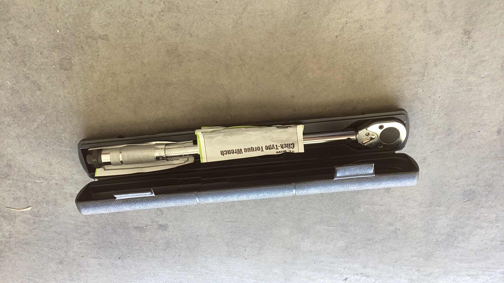 Photo 1 of PITTSBURG PRO 1/2 DRIVE CLICK TYPE TORQUE WRENCH