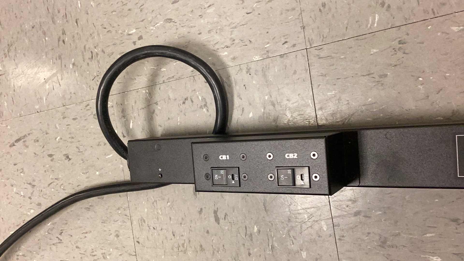 Photo 3 of DELL POWER STRIP