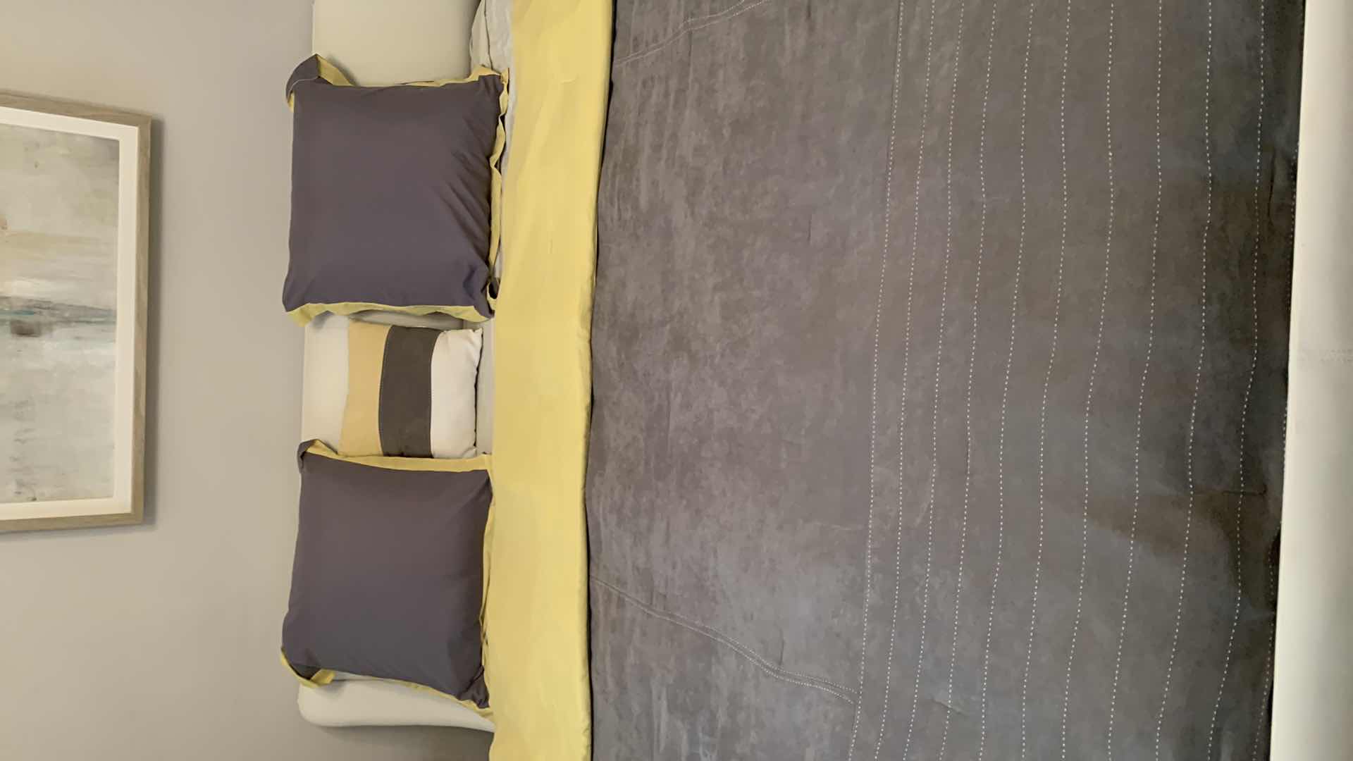 Photo 7 of CAL KING BEDDING ENSEMBLE FAUX SUEDE GRAY YELLOW COMFORTER AND 6 MATCHING PILLOWS, SHEETS INCLUDED