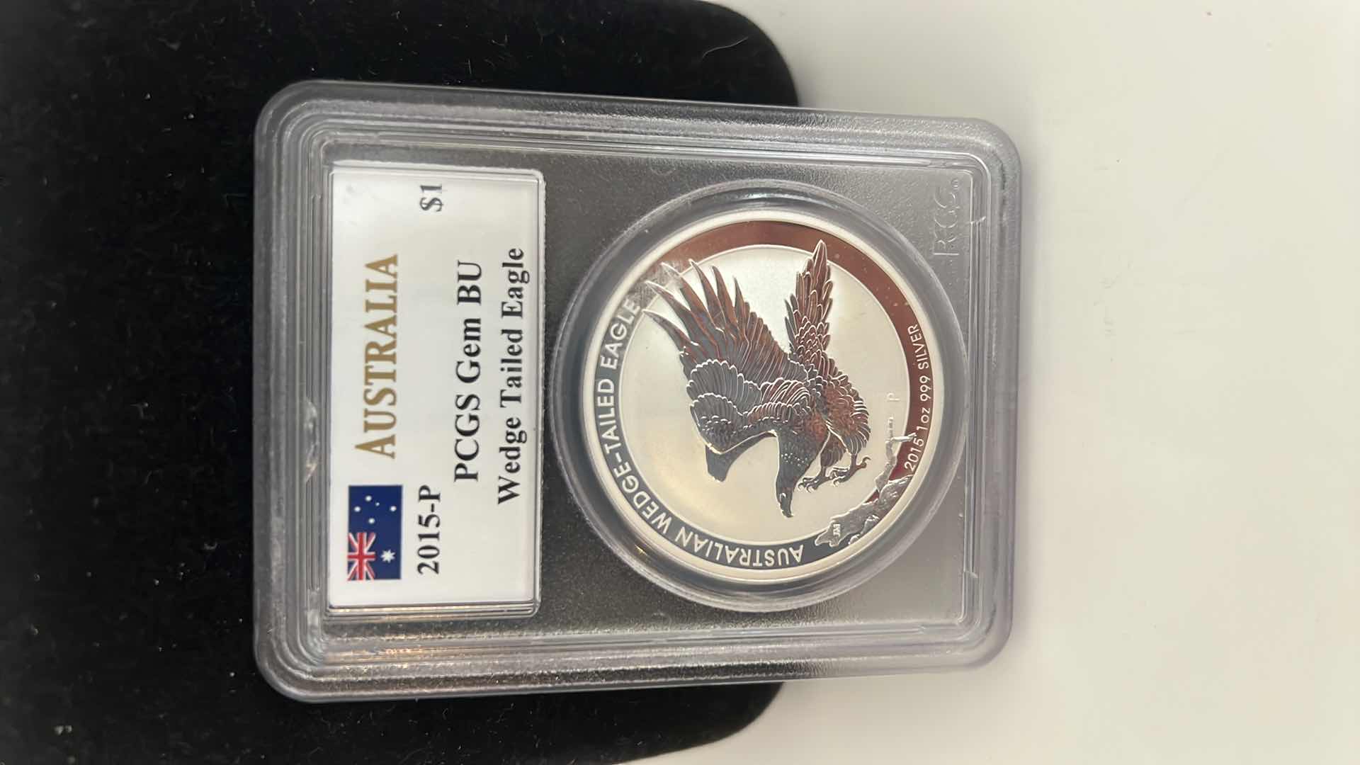 Photo 1 of COLLECTORS AUSTRALIA 2015-P SILVER DOLLAR WEDGE TAILED EAGLE COIN